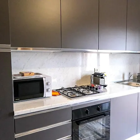 Urbino Uno Venezia Apartment *