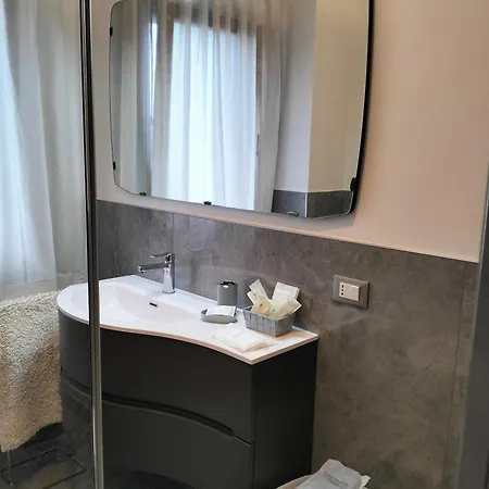 Apartment Urbino Uno Venezia *